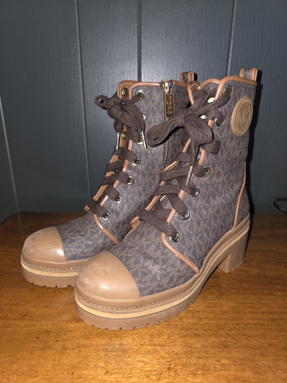 Michael Kors Brown Lace-Up Platform Boots Size 6 - Picture 3 of 16